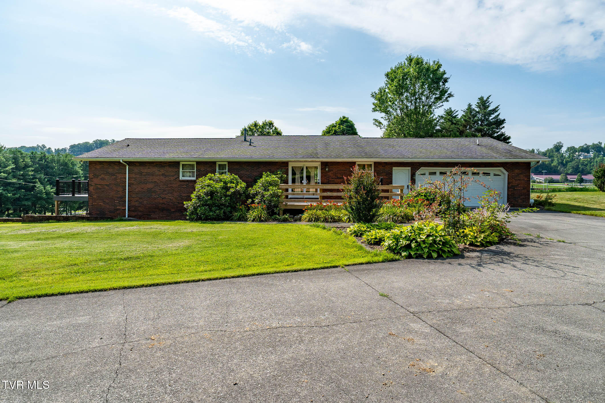 2743 Carroll Creek Road Gray, TN 37615 - Photo 5 of 92 2743 Carroll Creek Rd (51 of 98)