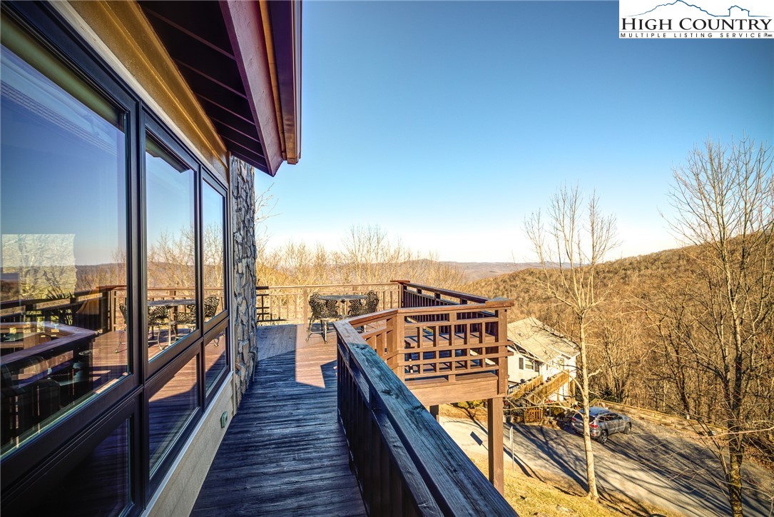 501 Skiview Road Seven Devils, NC 28604 - Photo 5 of 27 Gallery Image 5