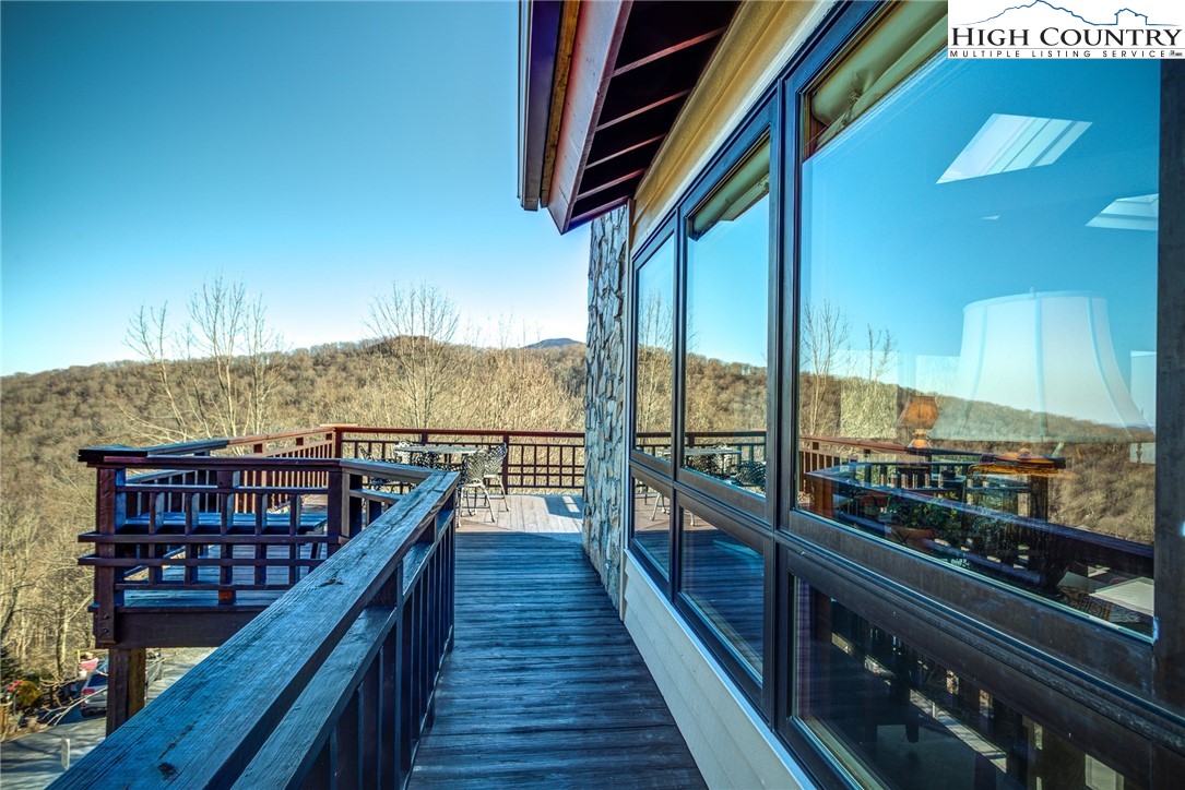 501 Skiview Road Seven Devils, NC 28604 - Photo 6 of 27 Gallery Image 6