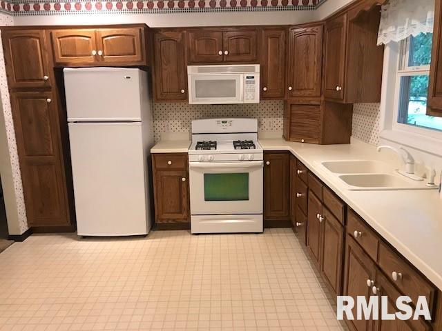 204 Causemaker Drive Atkinson, IL 61235 - Photo 8 of 17 Gallery Image 8