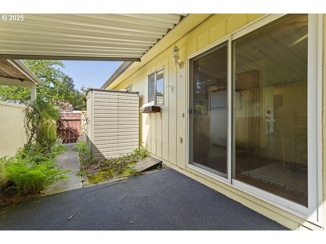 12395 Southeast Main Street Portland, OR 97233 - Photo 31 of 40