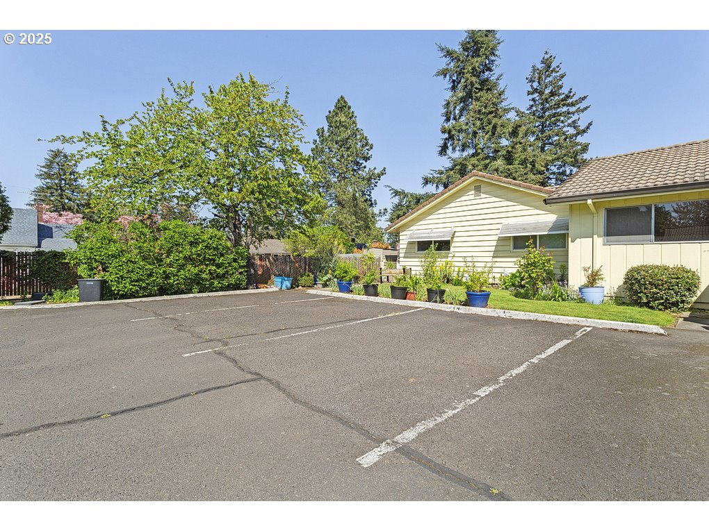12395 Southeast Main Street Portland, OR 97233 - Photo 36 of 40