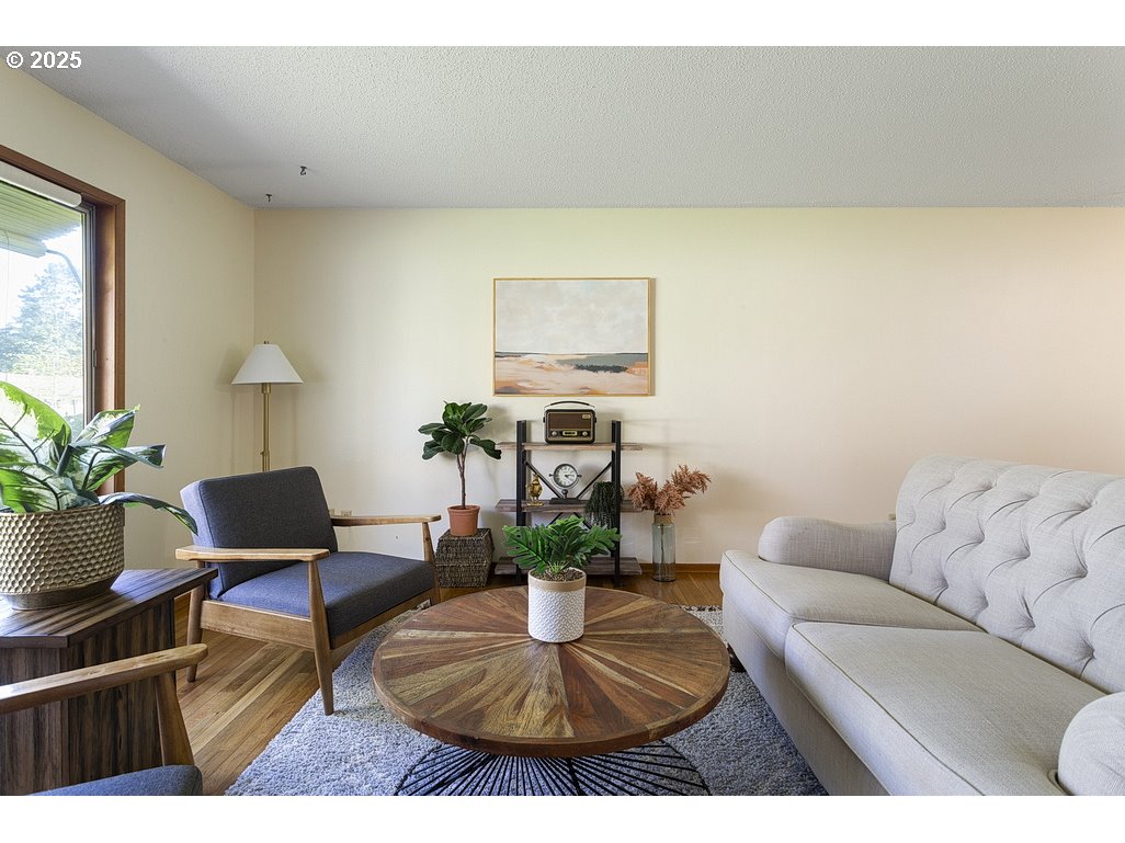 12395 Southeast Main Street Portland, OR 97233 - Photo 4 of 40