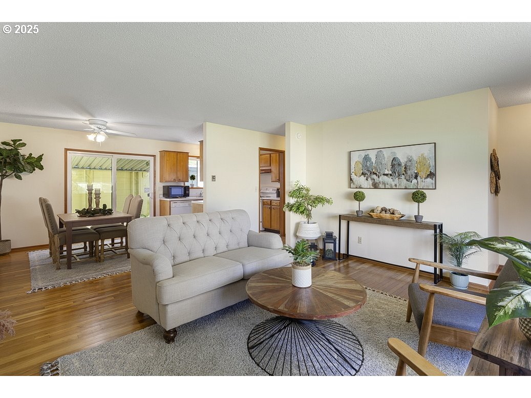 12395 Southeast Main Street Portland, OR 97233 - Photo 5 of 40