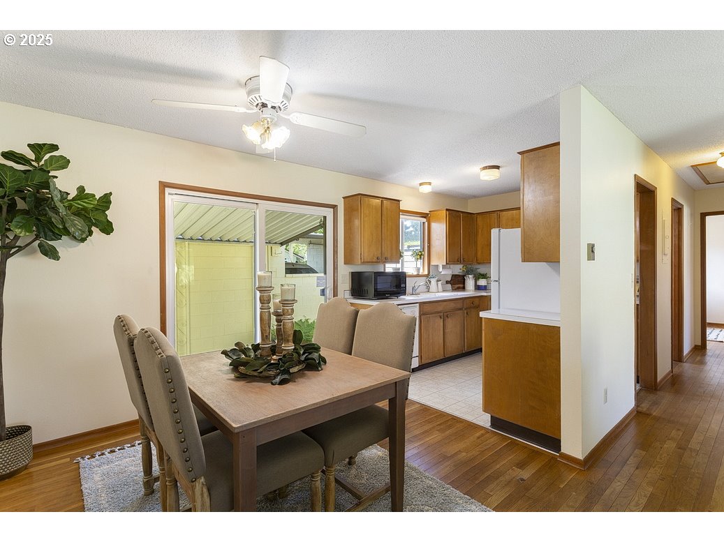 12395 Southeast Main Street Portland, OR 97233 - Photo 9 of 40