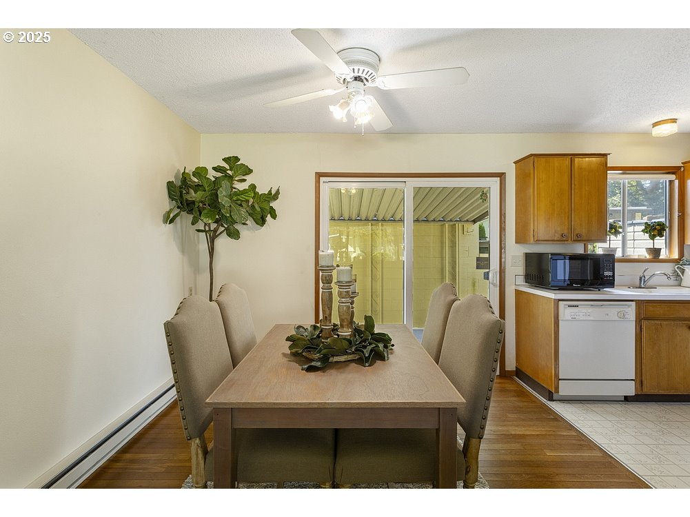 12395 Southeast Main Street Portland, OR 97233 - Photo 10 of 40