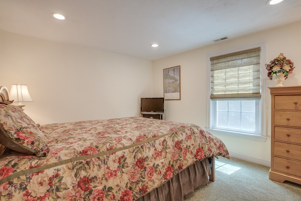 28 Stage Coach Road North Andover, MA 01845 - Photo 29 of 42 Gallery Image 29