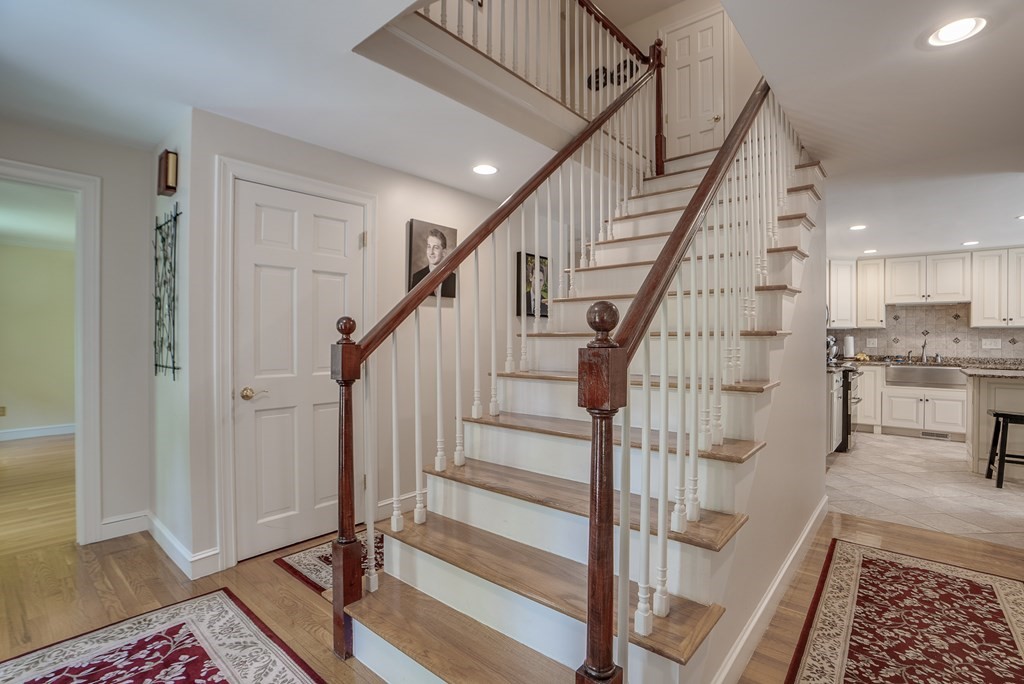 28 Stage Coach Road North Andover, MA 01845 - Photo 9 of 42 Gallery Image 9