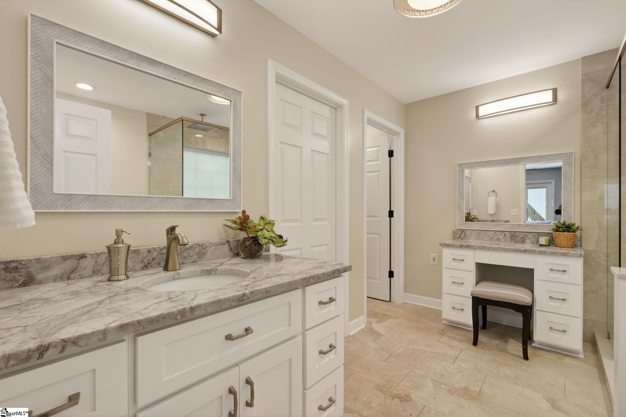 322 Shorecrest Drive Seneca, SC 29672 - Photo 18 of 38