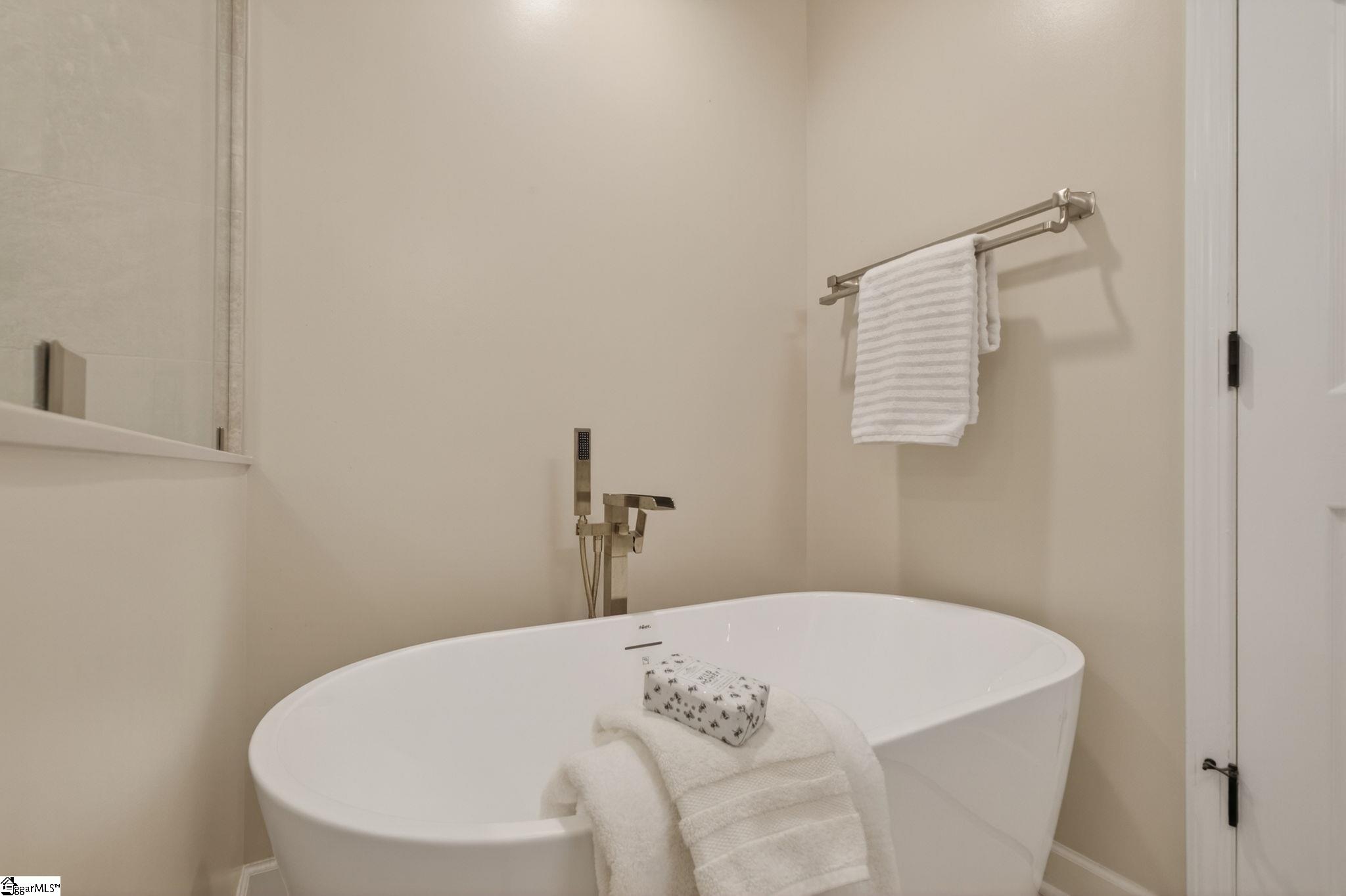 322 Shorecrest Drive Seneca, SC 29672 - Photo 20 of 38