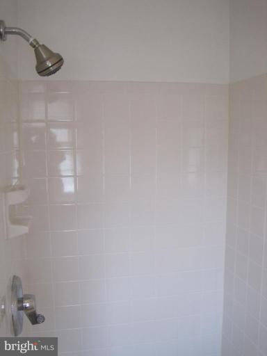 3321 Llewellyn Field Road Olney, MD 20832 - Photo 17 of 30 Master Bath #2