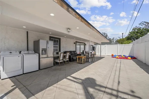 a view of a livingroom with furniture