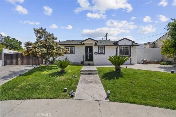 $1,235,000 | 12628 Stagg Street, North Hollywood, CA 91605