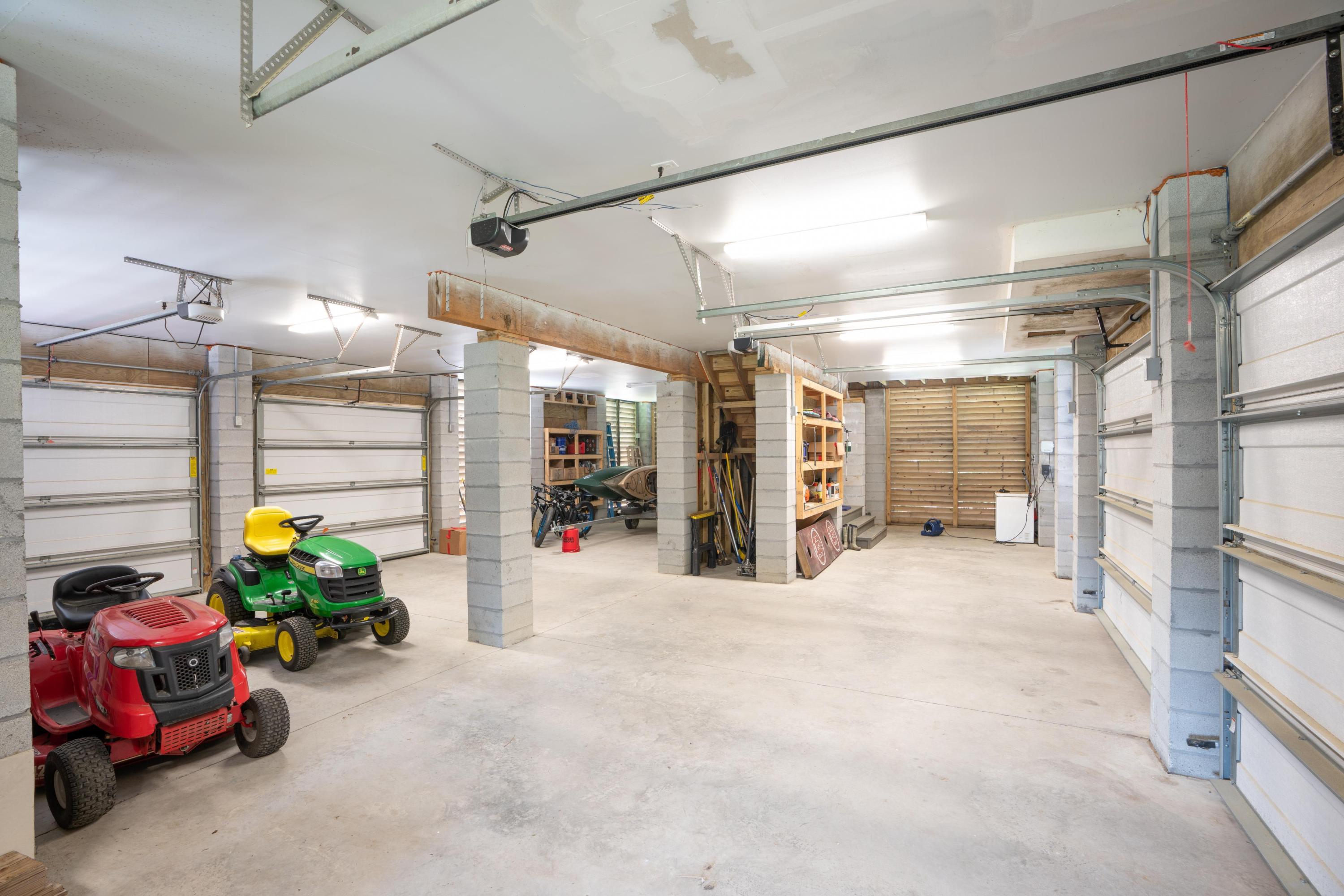 3965 River Road Johns Island, SC 29455 - Photo 29 of 34 4 door drive thru garage