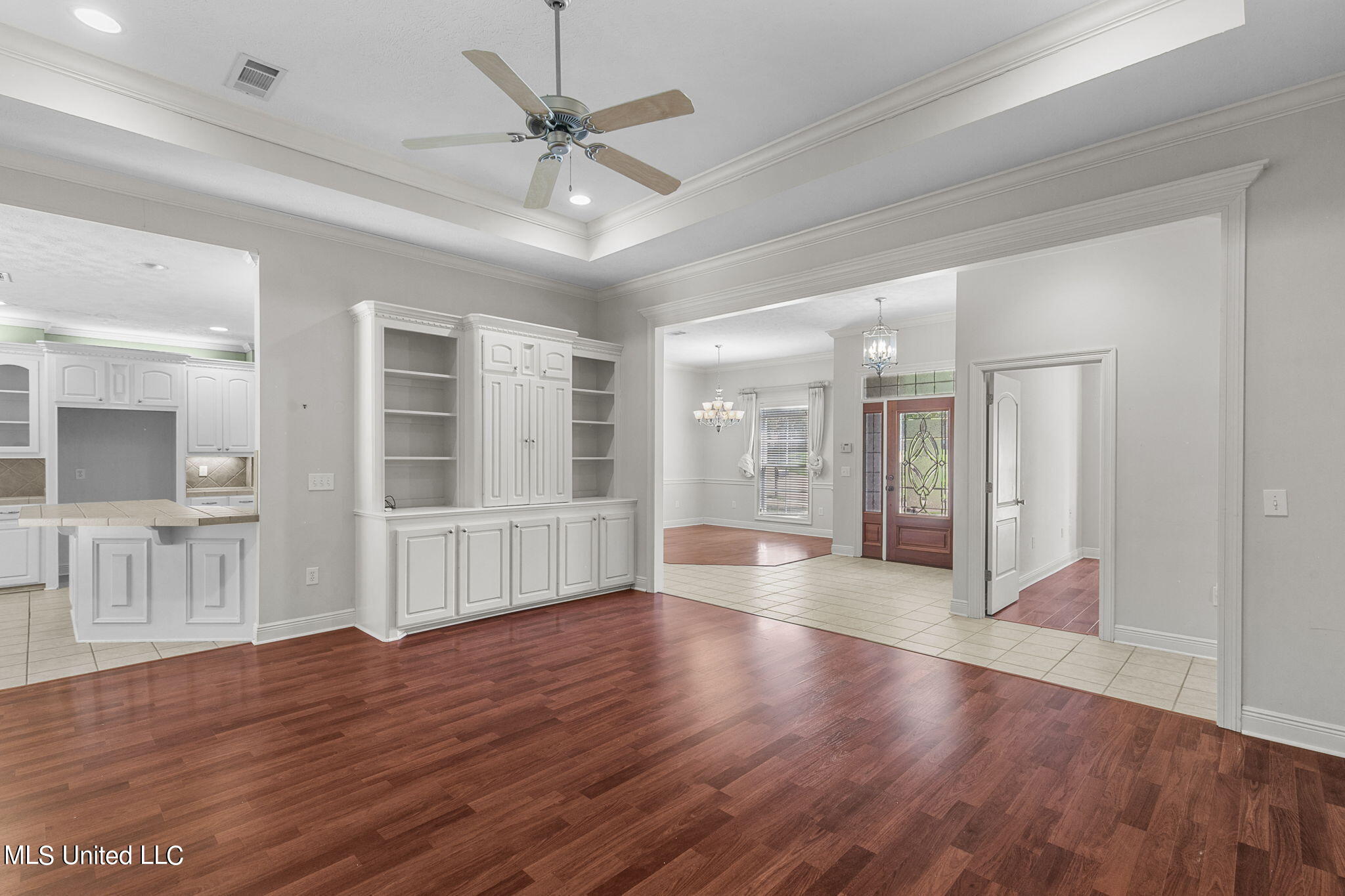 103 Meriwether Common Clinton, MS 39056 - Photo 18 of 76 Living open to Kitchen
