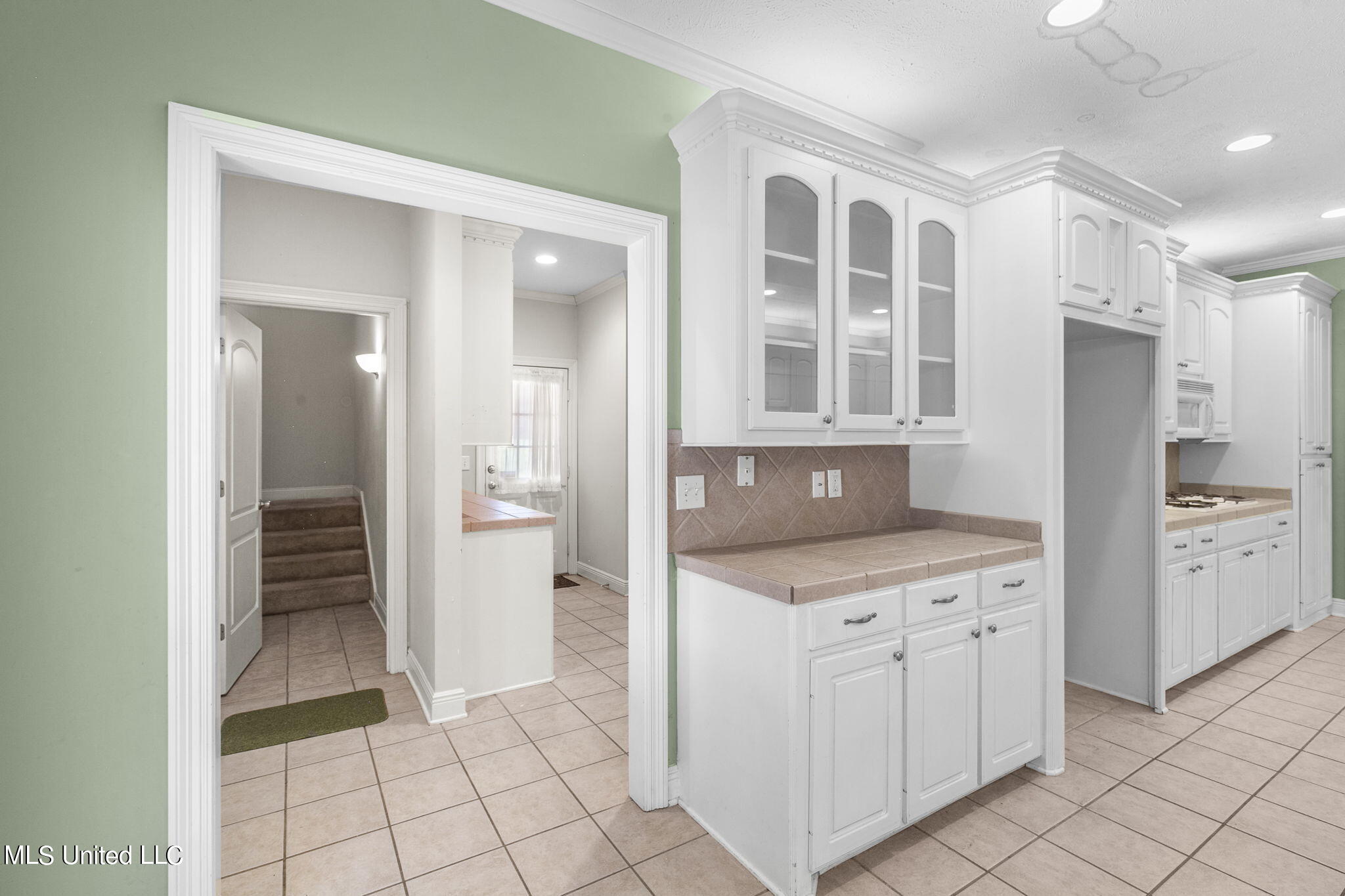 103 Meriwether Common Clinton, MS 39056 - Photo 28 of 76 Lots of pretty cabinetry