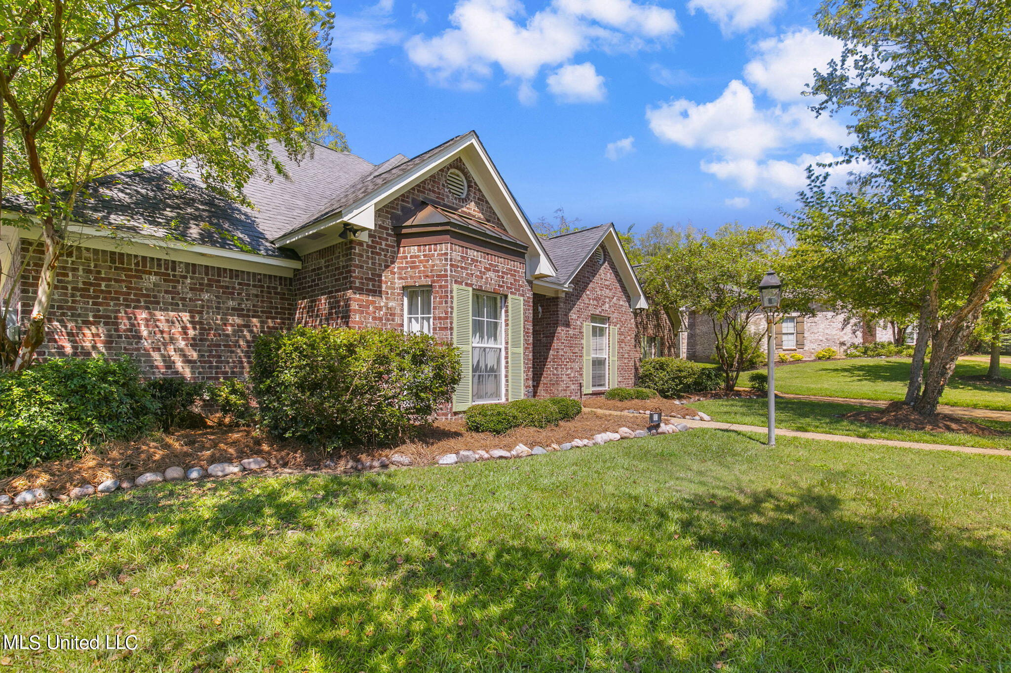 103 Meriwether Common Clinton, MS 39056 - Photo 4 of 76 In beautiful Bruenburg