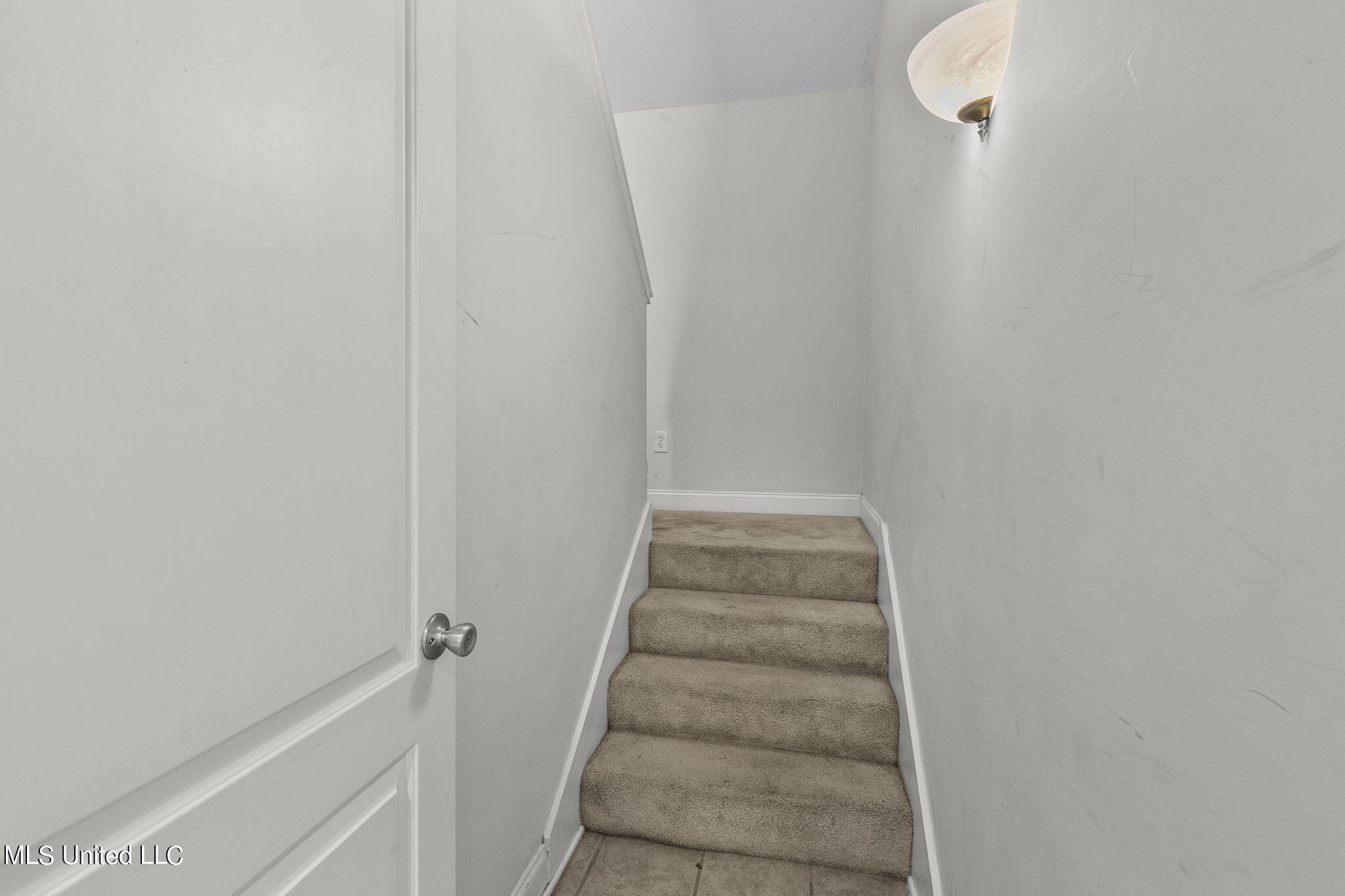 103 Meriwether Common Clinton, MS 39056 - Photo 46 of 76 stairs to bonus room