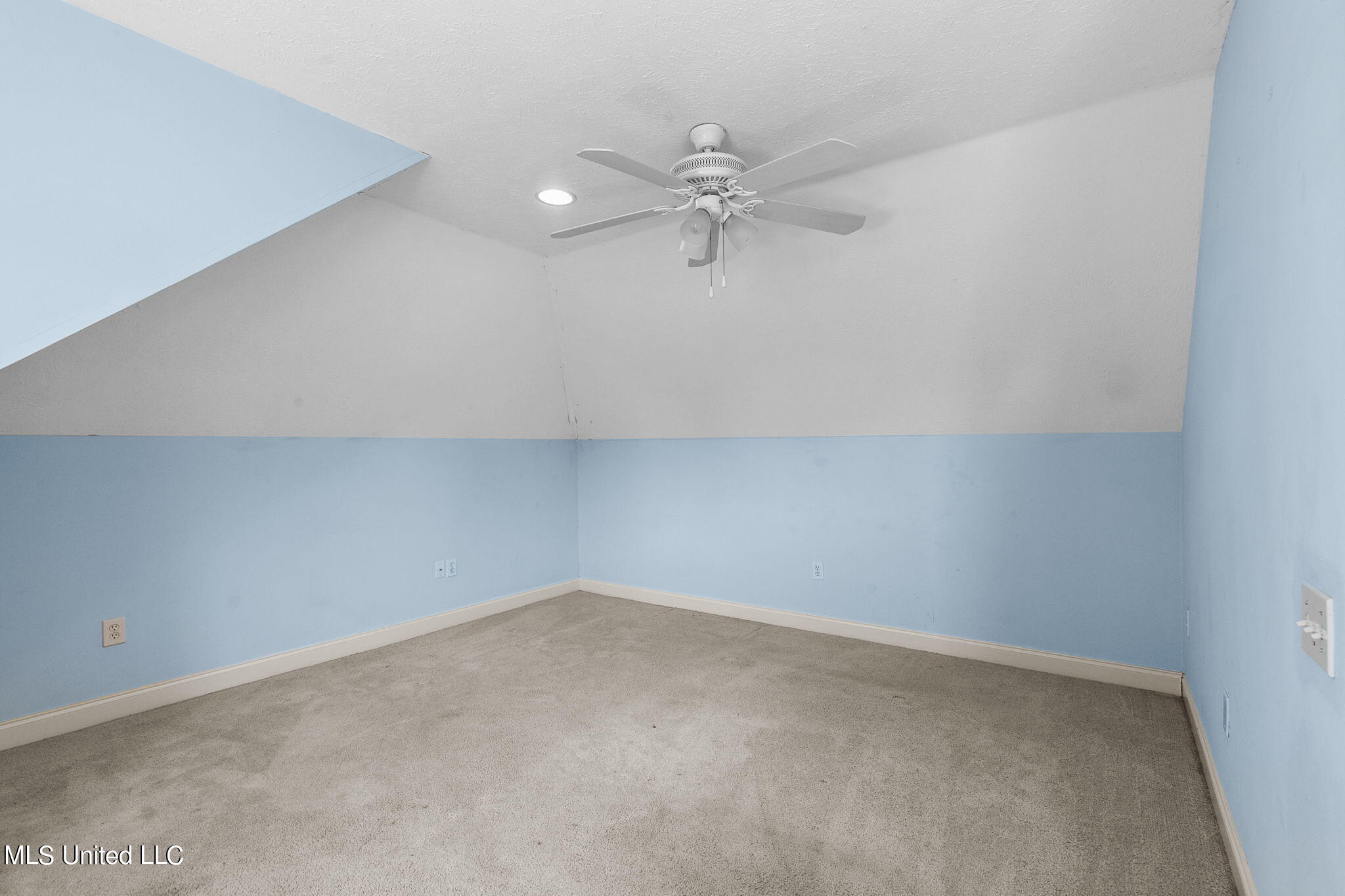 103 Meriwether Common Clinton, MS 39056 - Photo 53 of 76 Large bonus room