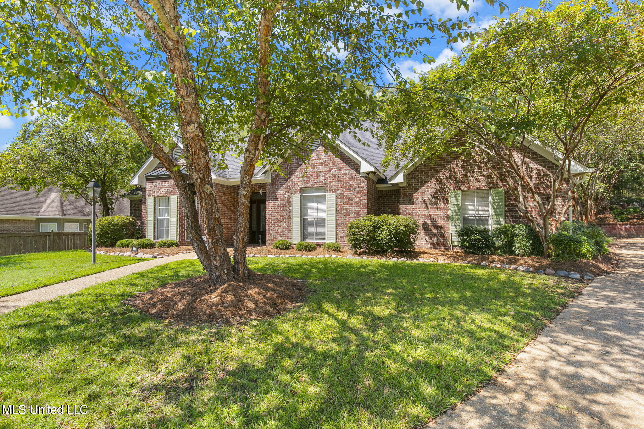 103 Meriwether Common Clinton, MS 39056 - Photo 6 of 76 Beautifully Landscaped