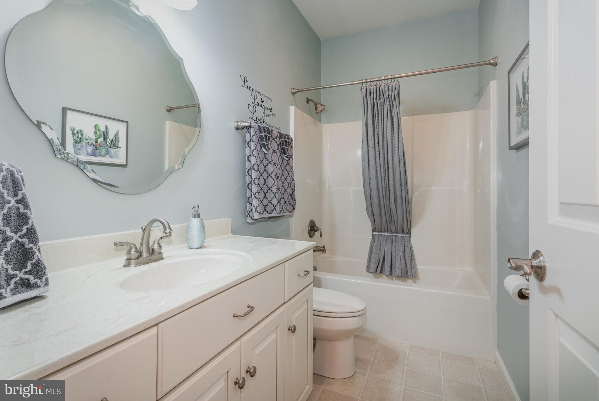 7136 Union Deposit Road Hummelstown, PA 17036 - Photo 19 of 37 Full Bath