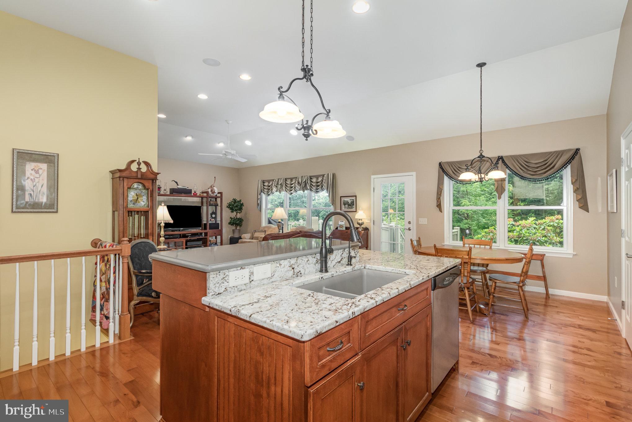 7136 Union Deposit Road Hummelstown, PA 17036 - Photo 6 of 37 Kitchen