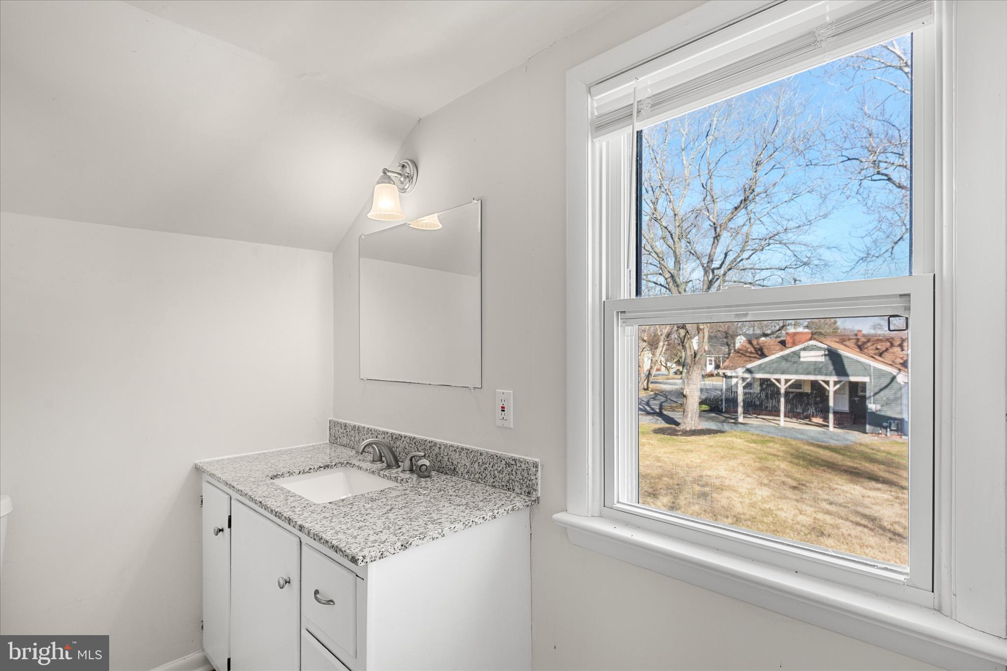 105 Spruce Street Fruitland, MD 21826 - Photo 27 of 38 2nd floor primary bath