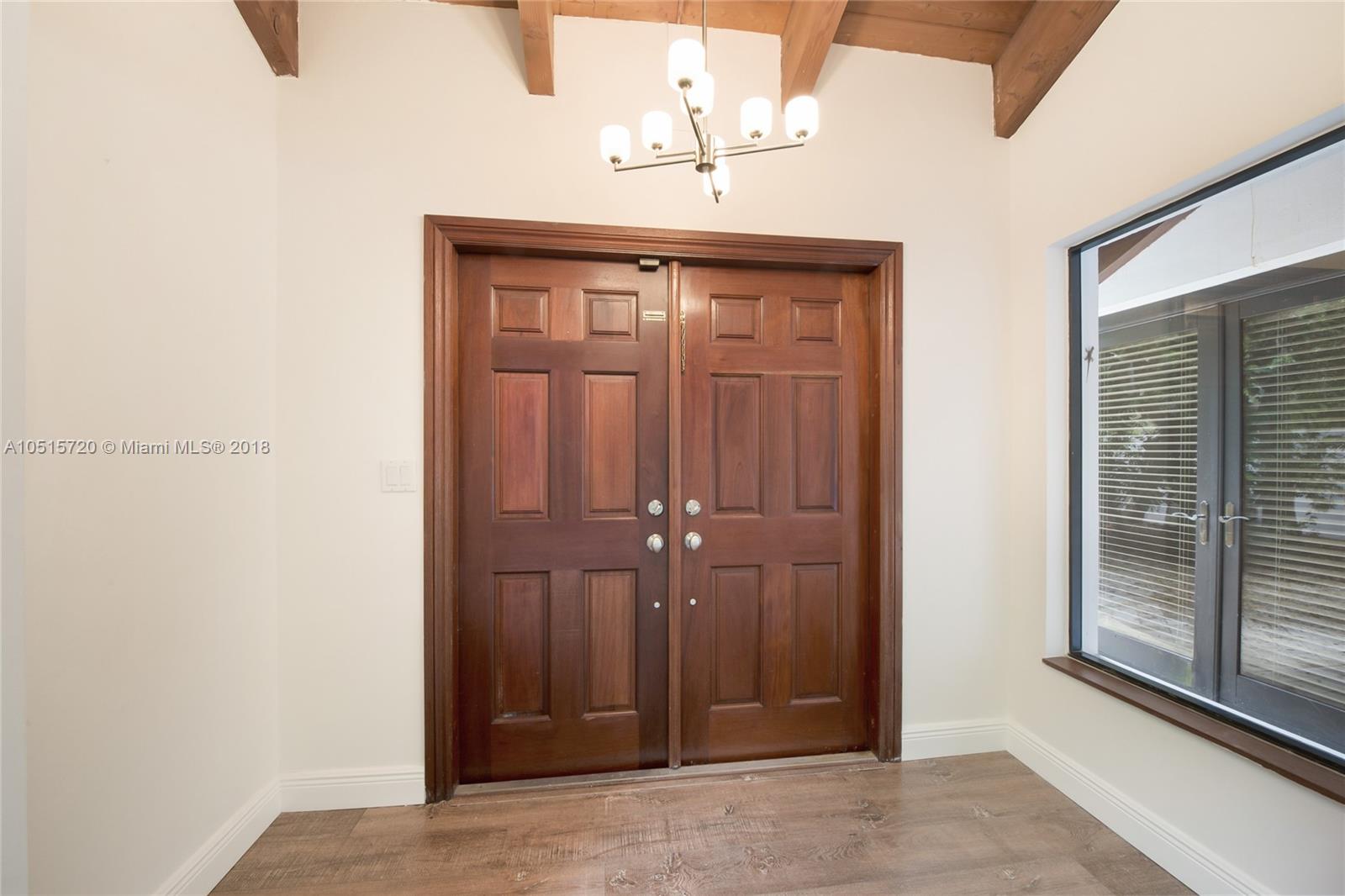 330 Glenridge Road Key Biscayne, FL 33149 - Photo 5 of 28