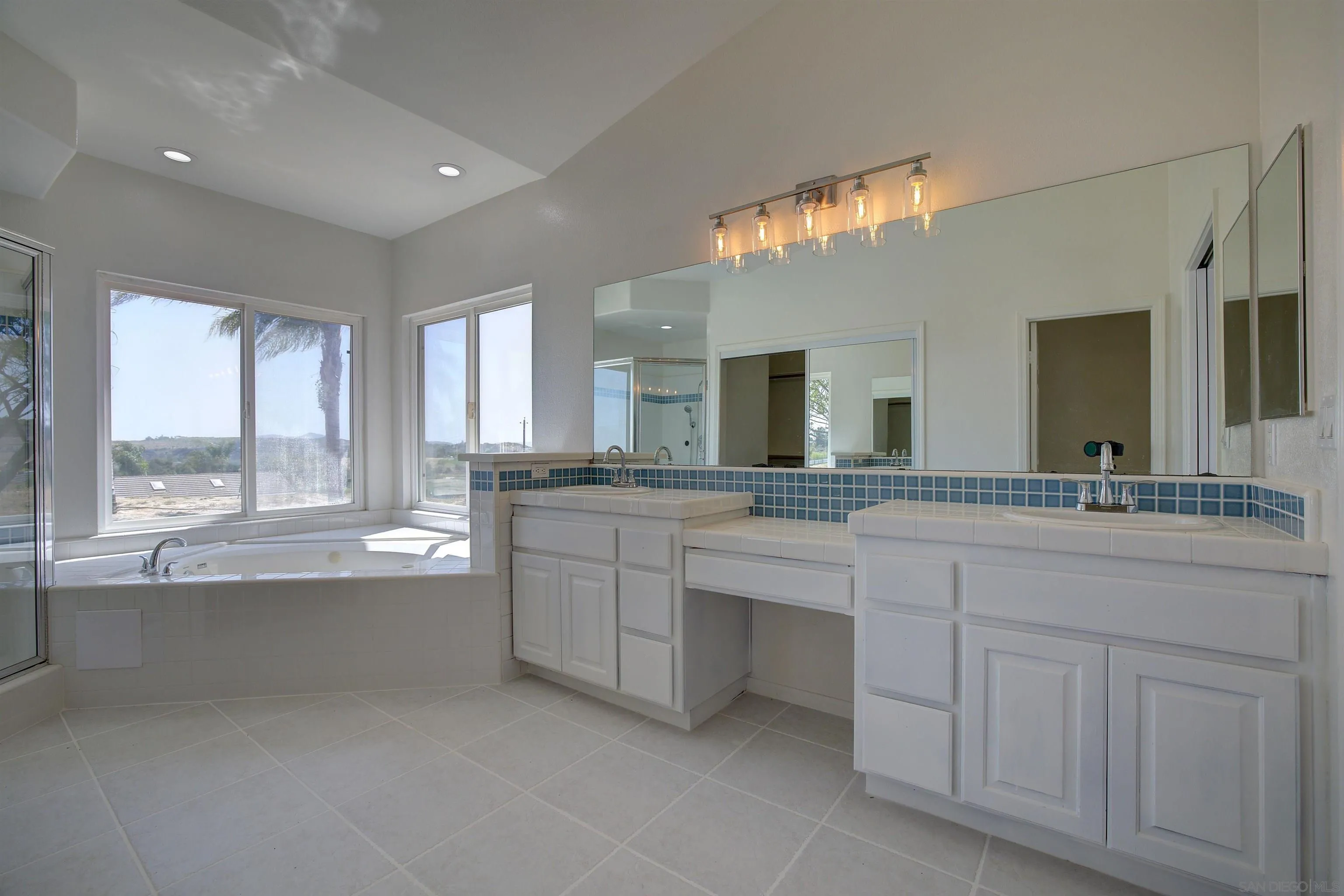 31250 Rivoli Road Valley Center, CA 92082 - Photo 35 of 57