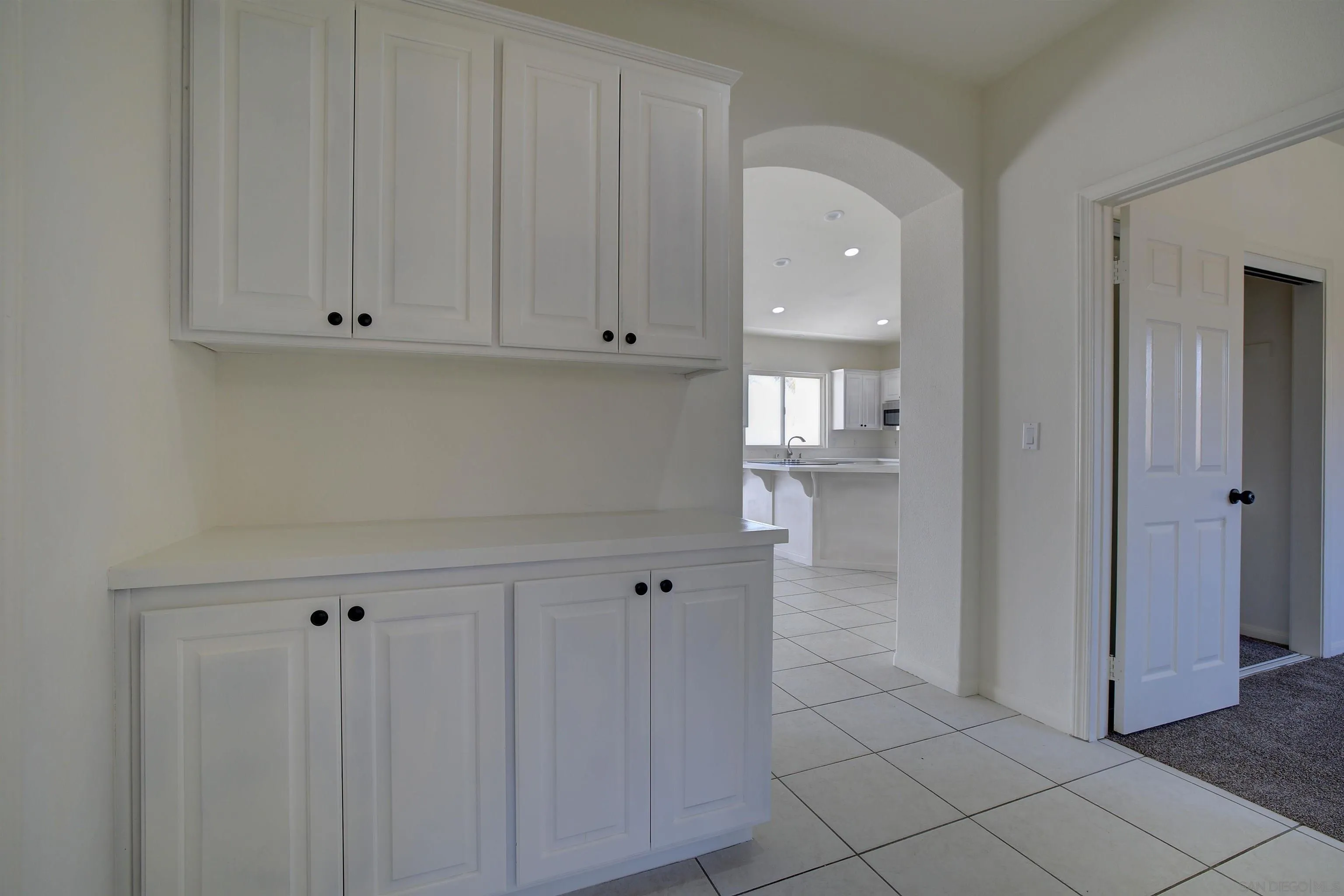 31250 Rivoli Road Valley Center, CA 92082 - Photo 44 of 57 a view of cabinets and wooden floor