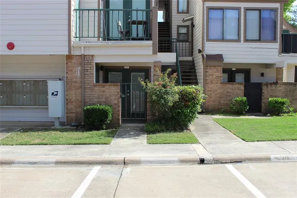 $109,900 | 2300 Bamboo Drive, Unit N114, Arlington, TX 76006
