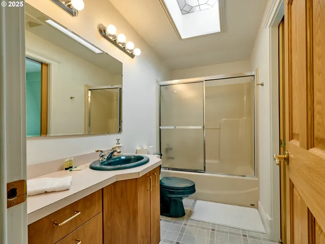 $949,900 | 17489 Hwy 22 Highway, Sheridan, OR 97378