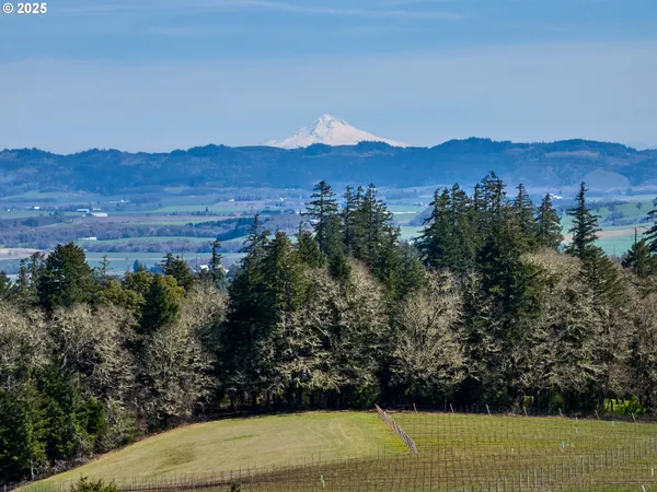 $949,900 | 17489 Hwy 22 Highway, Sheridan, OR 97378