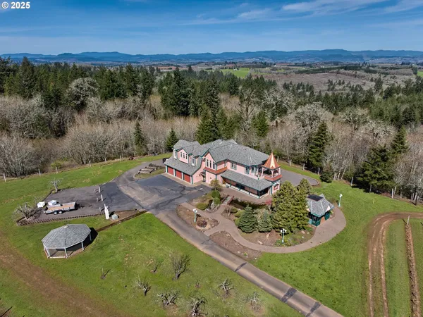 $949,900 | 17489 Hwy 22 Highway, Sheridan, OR 97378