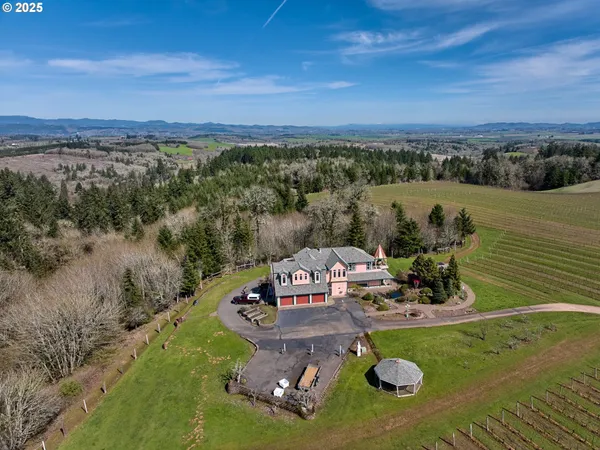 $949,900 | 17489 Hwy 22 Highway, Sheridan, OR 97378