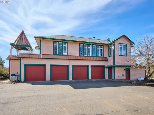 $949,900 | 17489 Hwy 22 Highway, Sheridan, OR 97378