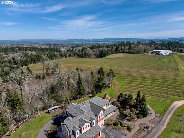 $949,900 | 17489 Hwy 22 Highway, Sheridan, OR 97378