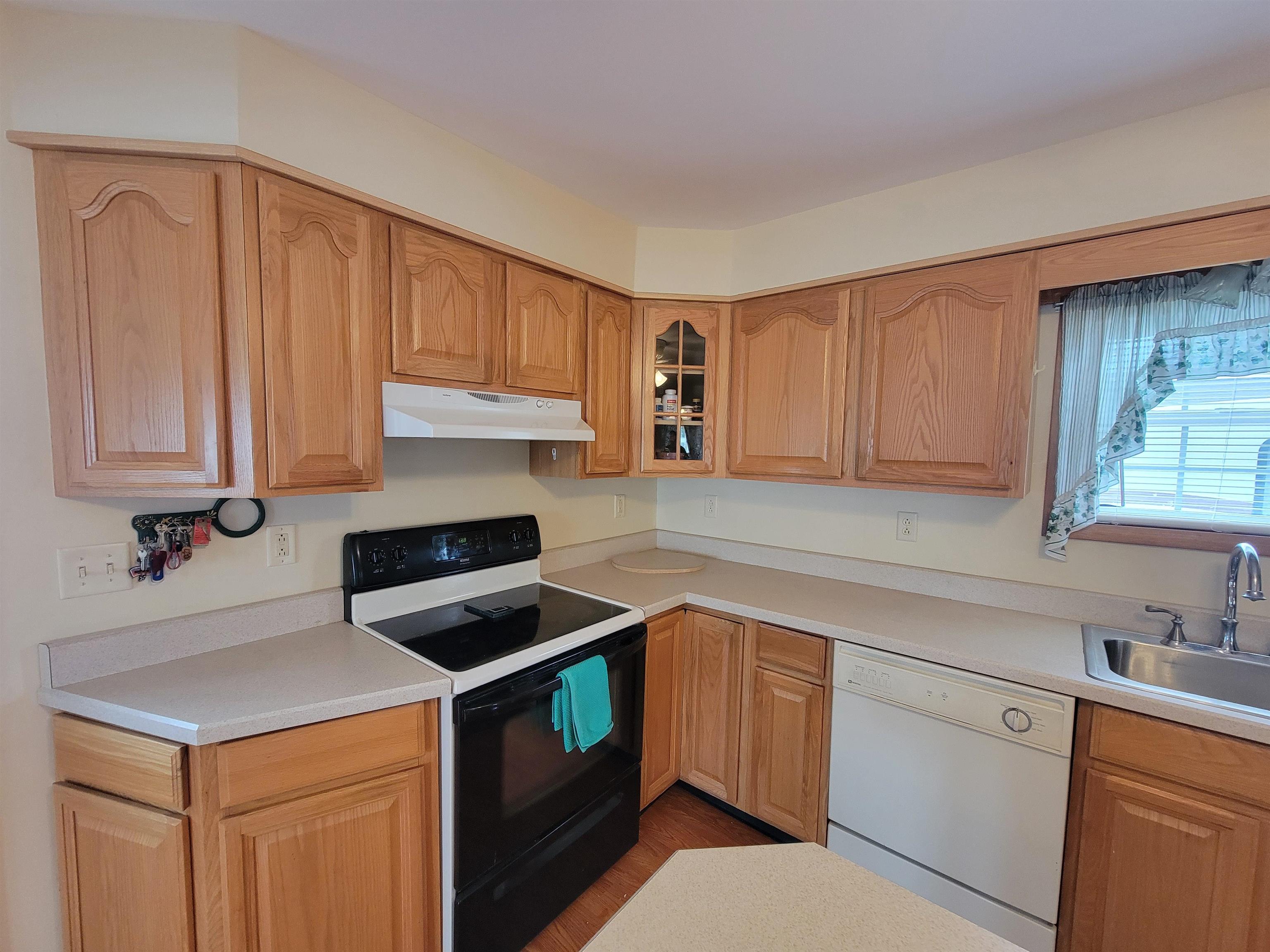 951 Gage Street Bennington, VT 05201 - Photo 2 of 45