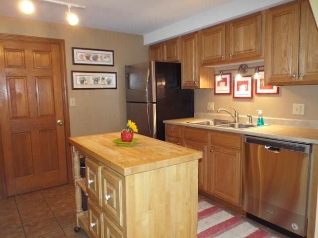 37 Abenaki Acres Road Naples, ME 04055 - Photo 7 of 33 Kitchen