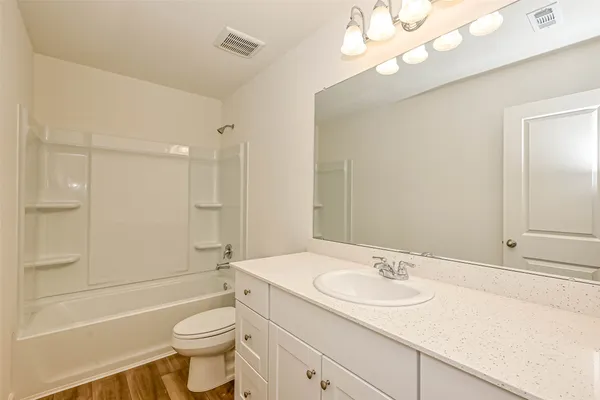 a view of empty room with window