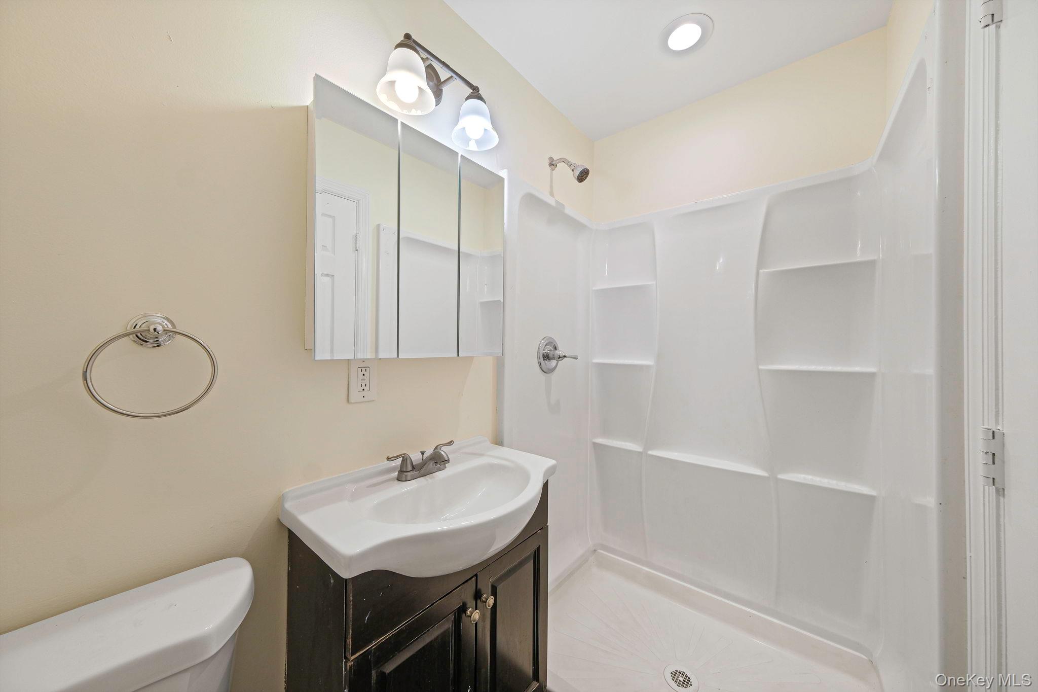 22 Overbrook Street Riverhead, NY 11901 - Photo 19 of 35