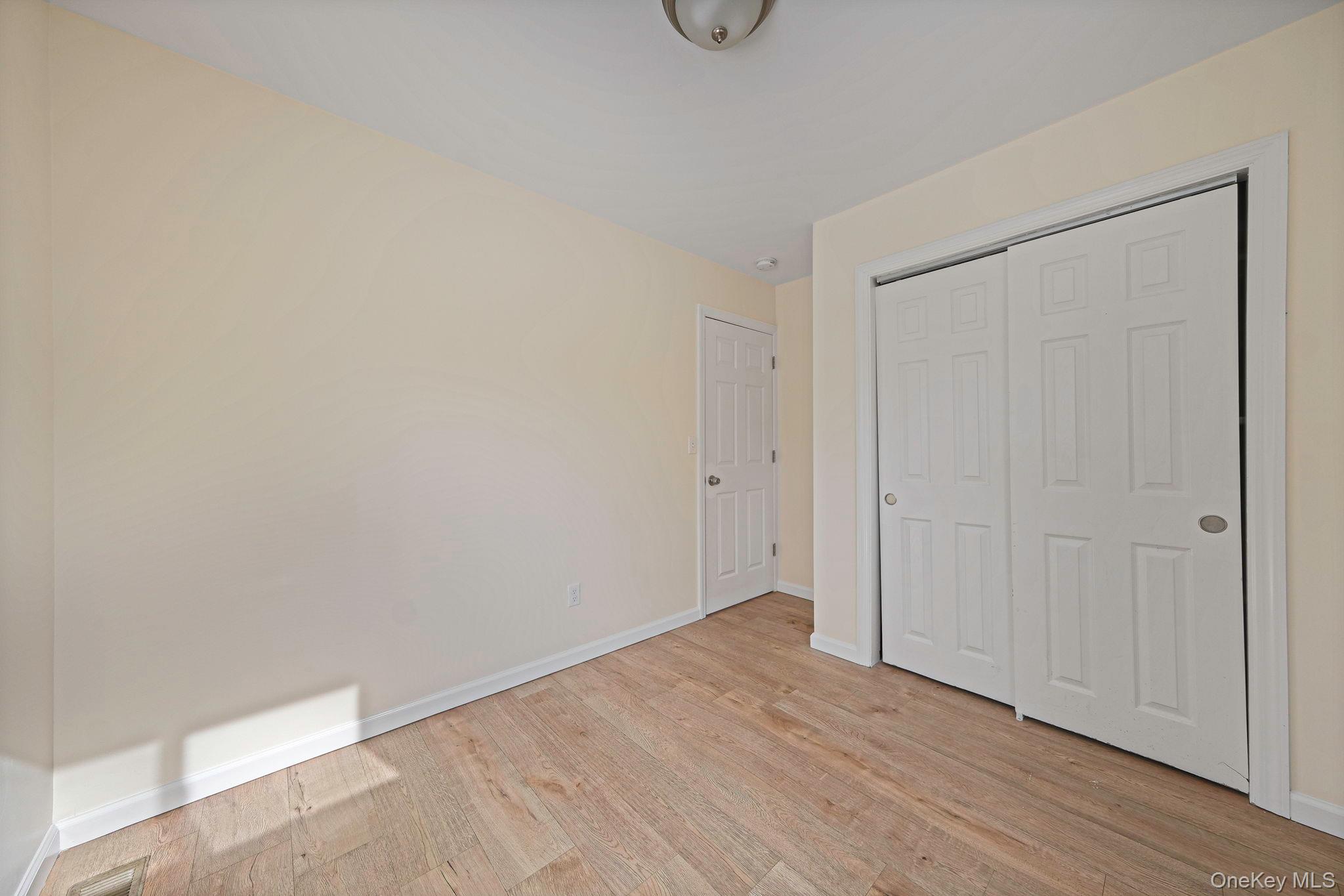 22 Overbrook Street Riverhead, NY 11901 - Photo 22 of 35