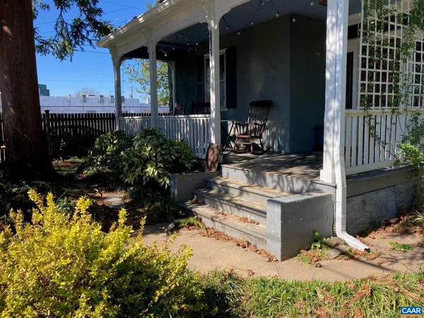 $2,875 | 852 West Street, Charlottesville, VA 22903