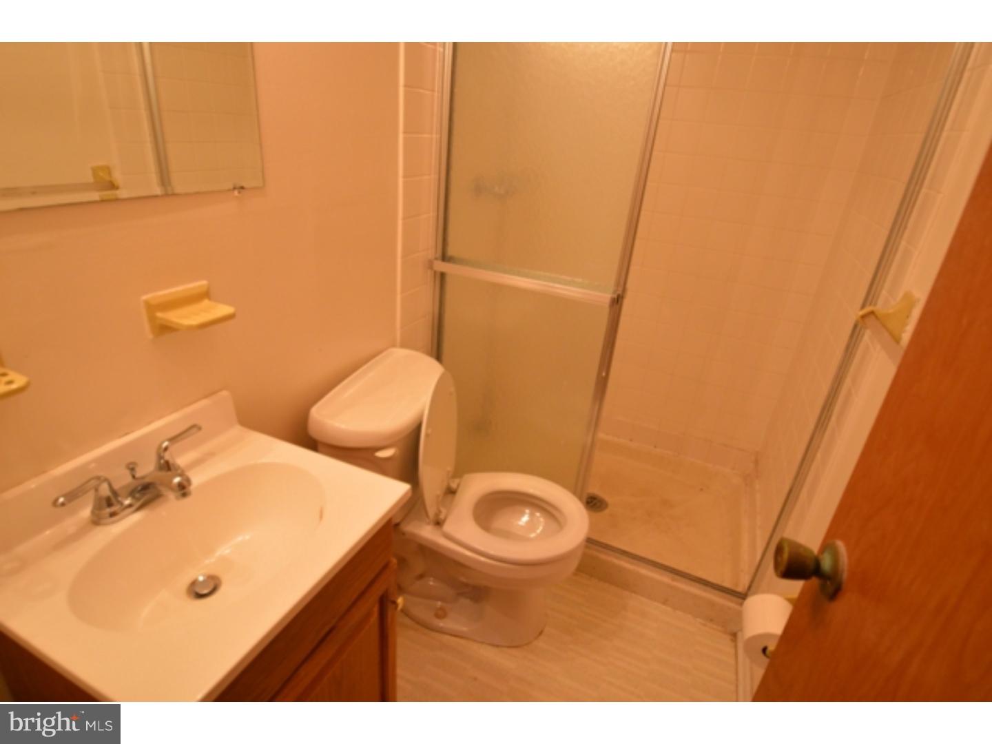 60 Elmont Road Hamilton, NJ 08610 - Photo 10 of 17 Master Bathroom