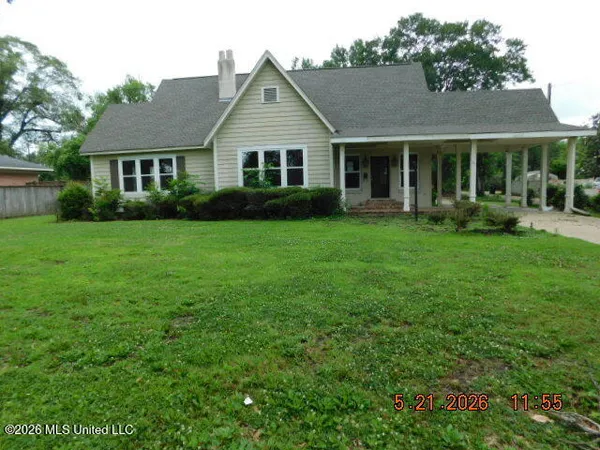 $229,900 | 111 East President Avenue, Greenwood, MS 38930