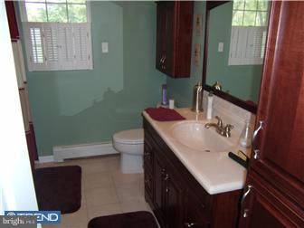 2564 Powell Avenue Pennsauken, NJ 08110 - Photo 5 of 10 Bathroom