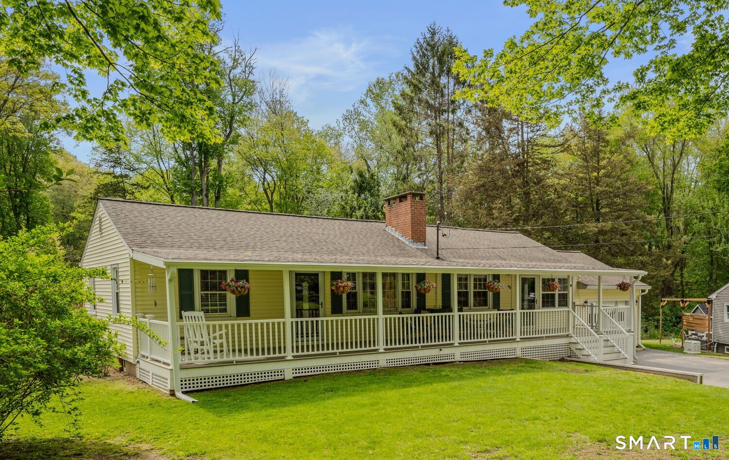 65 Flat Iron Road Guilford, CT 06437 - Photo 2 of 40
