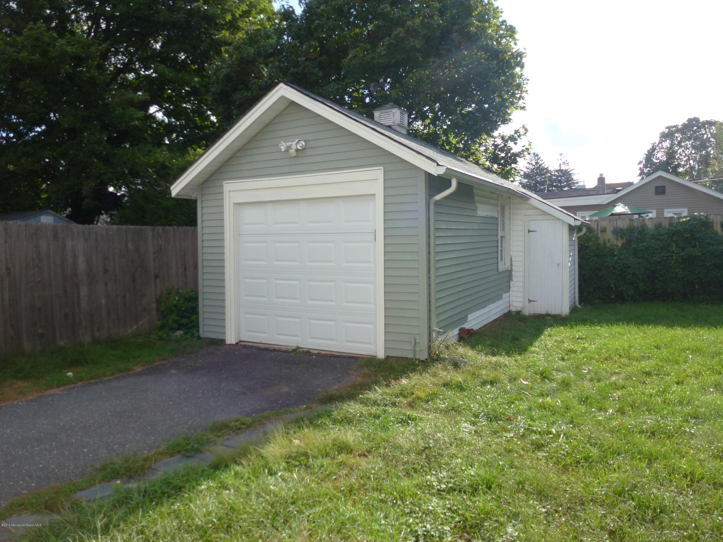 1322 Squirrel Road Wall, NJ 07719 - Photo 4 of 4 2016-09-28 08.51.39