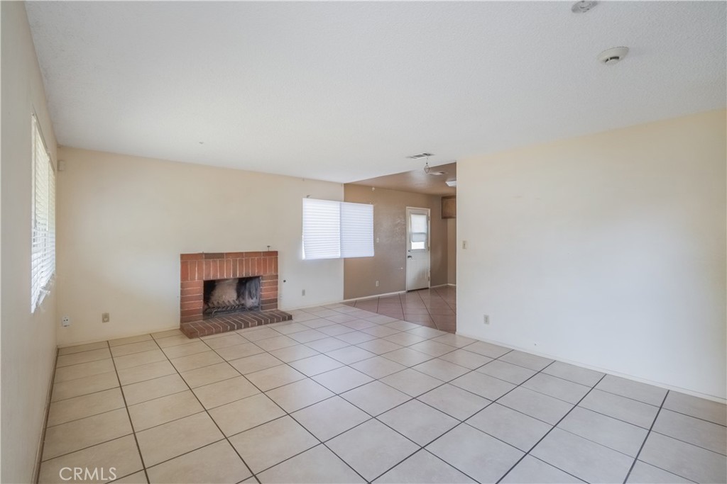 6084 Vanessa Street Riverside, CA 92504 - Photo 30 of 35 a view of an empty room and window