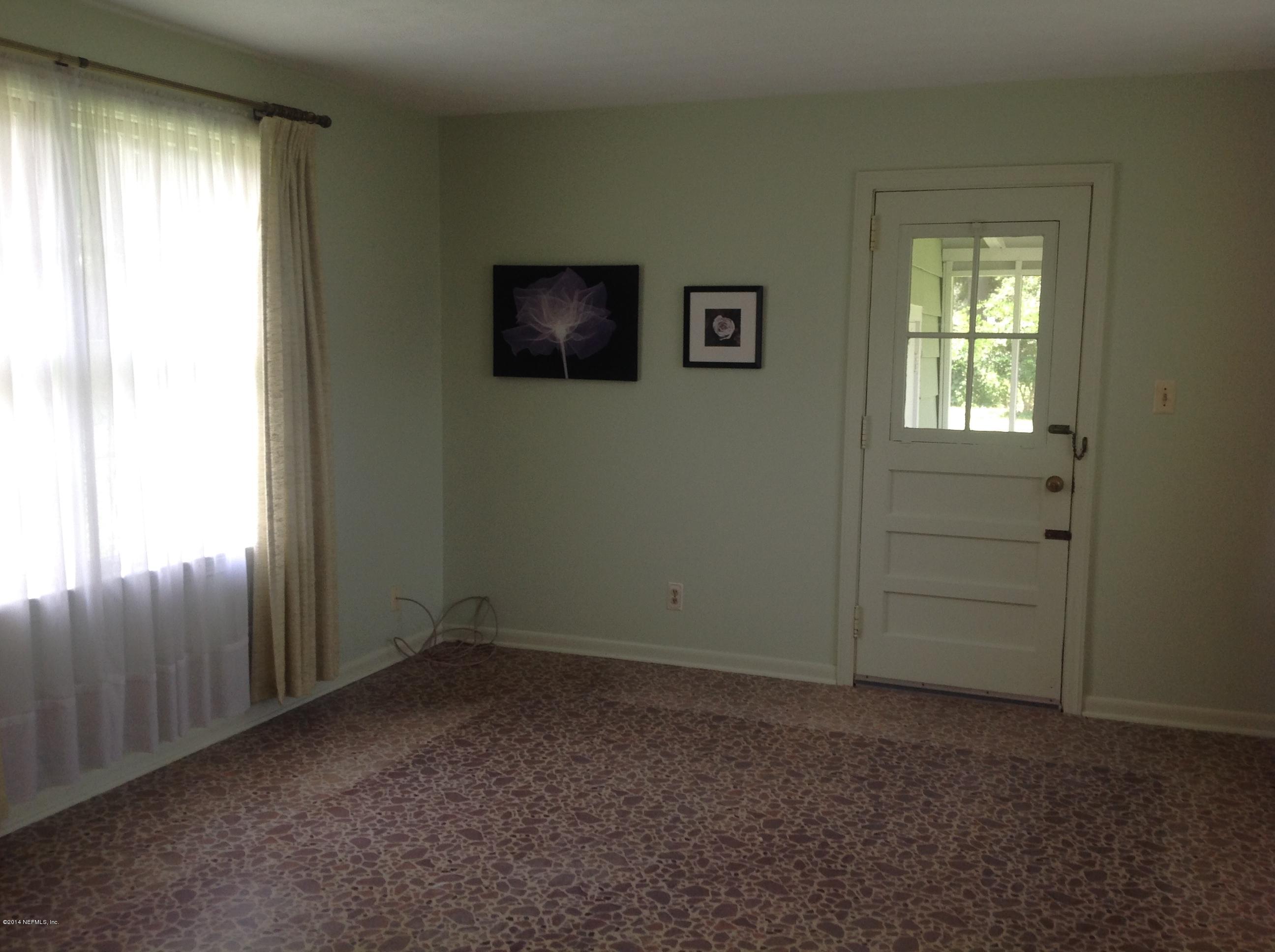 715 Valley Forge Road Jacksonville, FL 32208 - Photo 13 of 32 Family room view 2